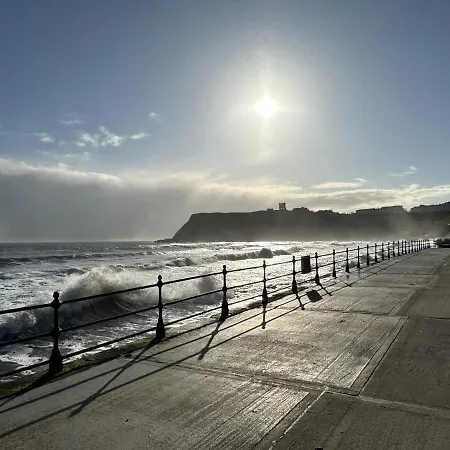 Vakantiehuis Bay Breeze - Part Of The The Bay Village With Pool, Gym And Direct Access, Pub, Restaurant, Tennis And Meadows Walks Filey
