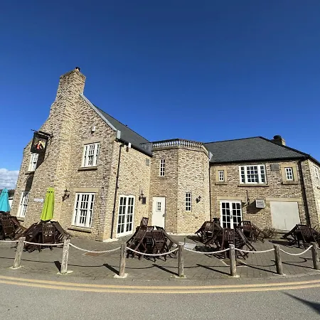 Bay Breeze - Part Of The The Bay Village With Pool, Gym And Direct Access, Pub, Restaurant, Tennis And Meadows Walks Filey